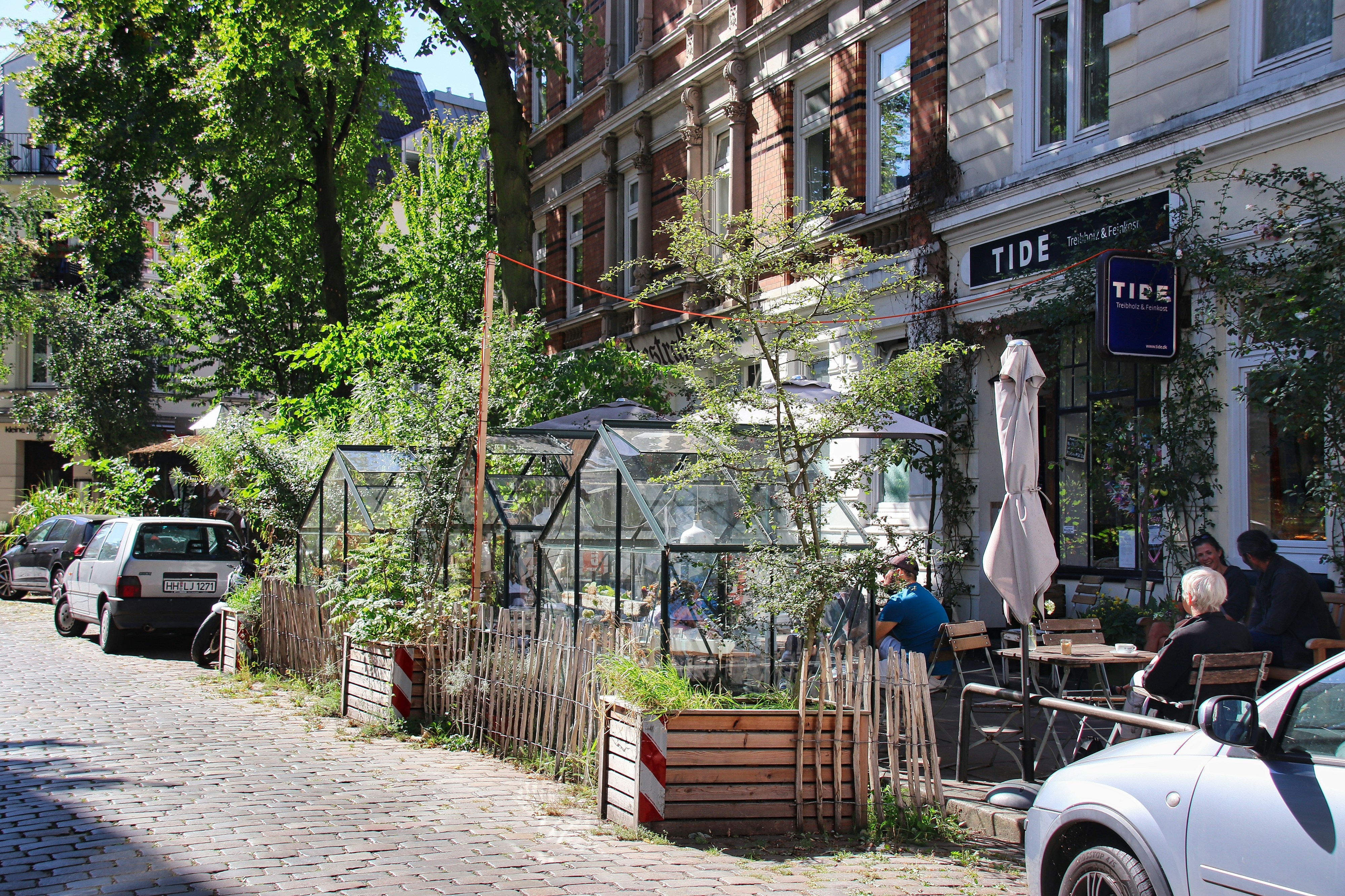 Un quartier commerçant populaire et branché avec de nombreux restaurants